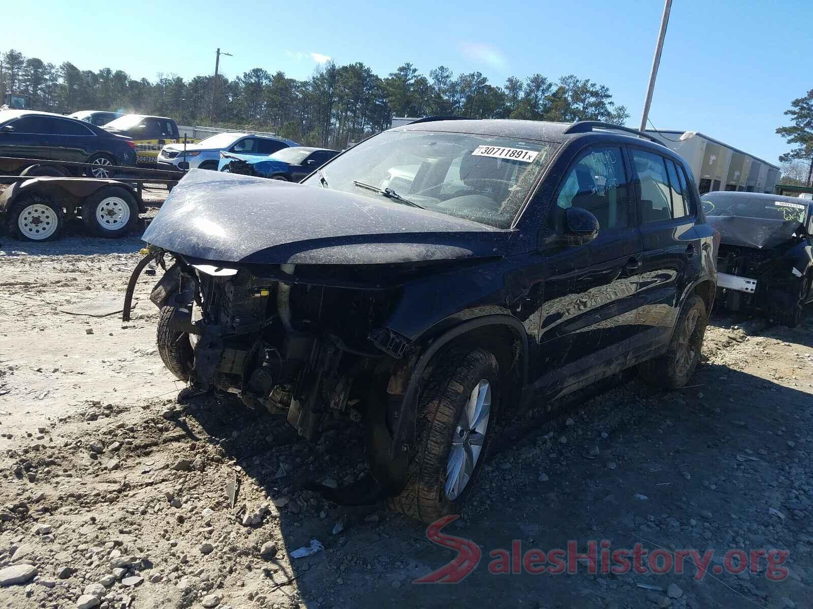 WVGAV7AX5HK046560 2017 VOLKSWAGEN TIGUAN