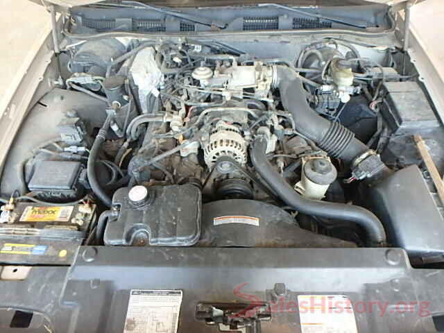 KNDPM3AC2L7715189 1998 FORD CROWN VIC