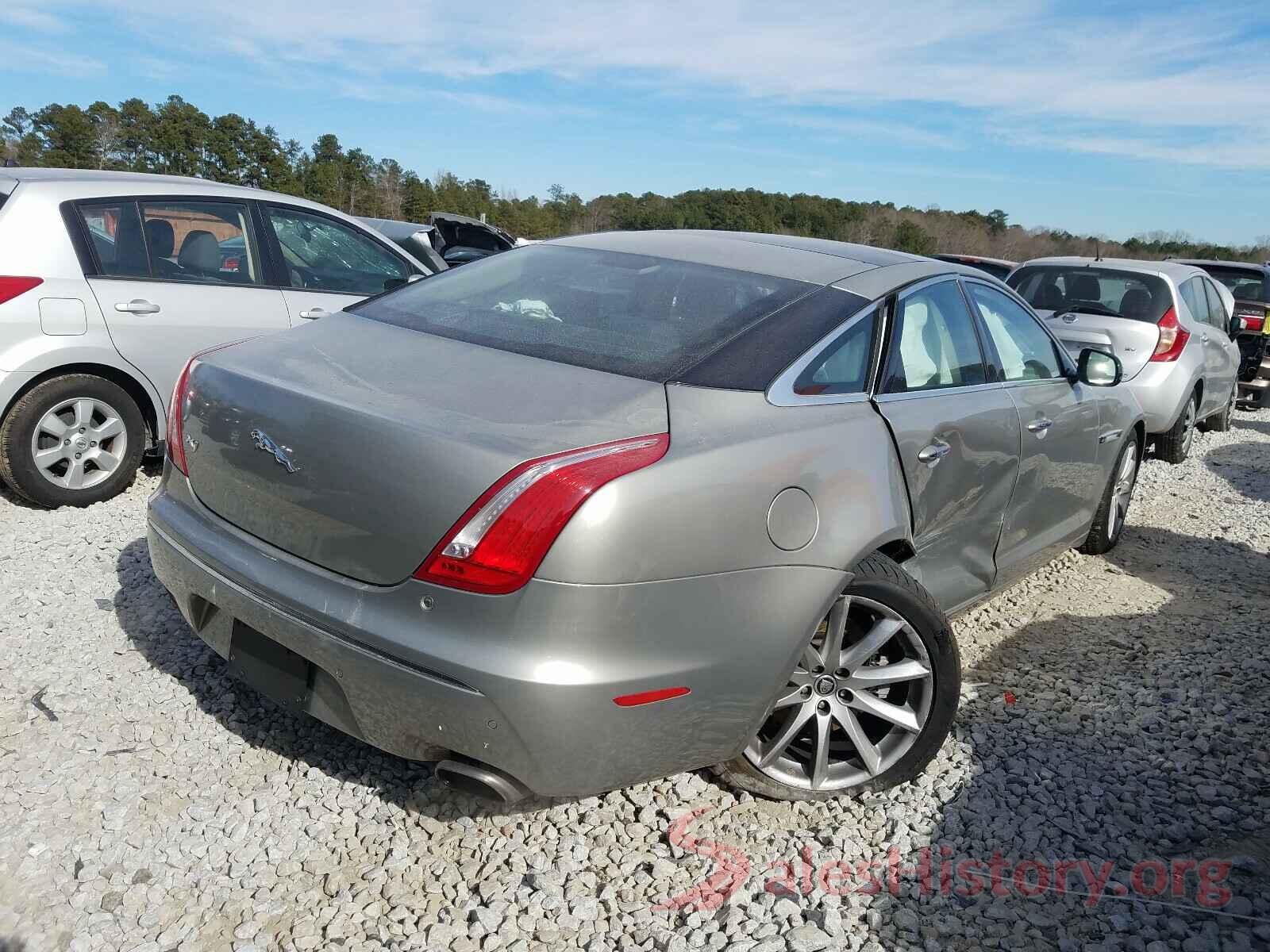 5YFBURHE8HP733643 2011 JAGUAR XJ