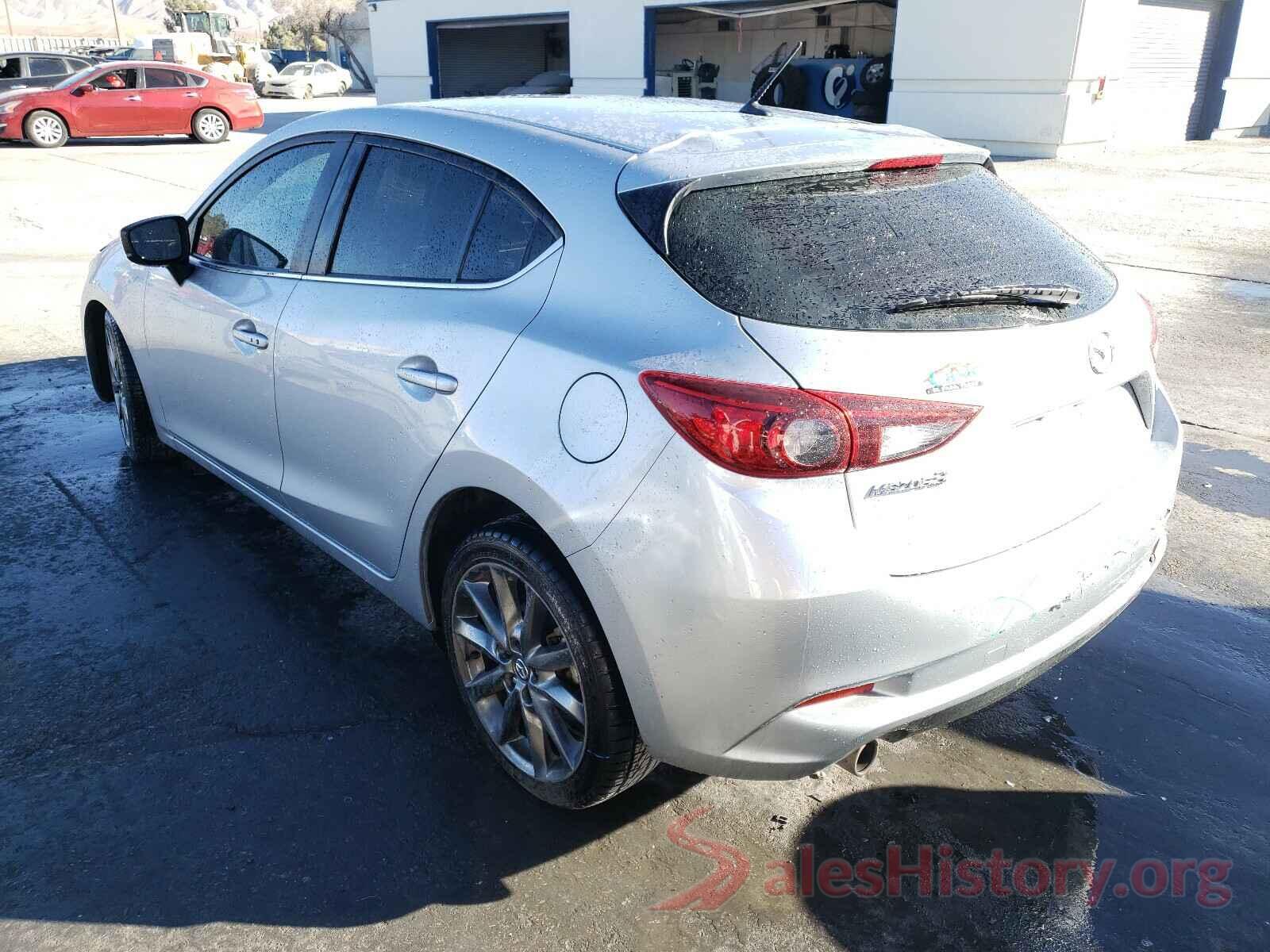 3MZBN1L32JM181555 2018 MAZDA 3