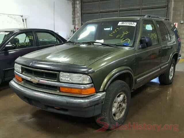 1C4PJLCB4JD559071 2001 CHEVROLET BLAZER