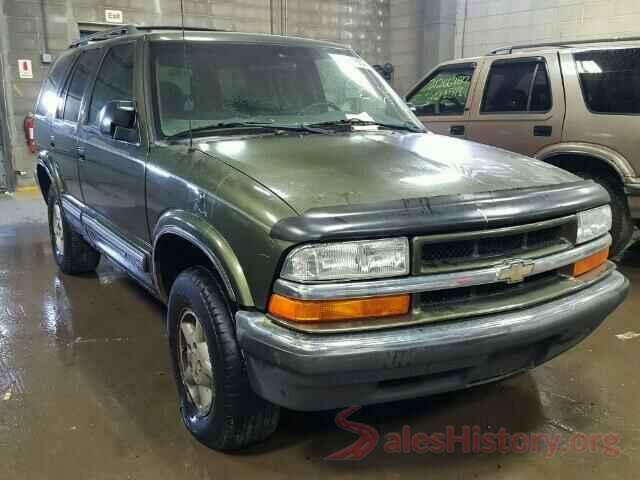 1C4PJLCB4JD559071 2001 CHEVROLET BLAZER