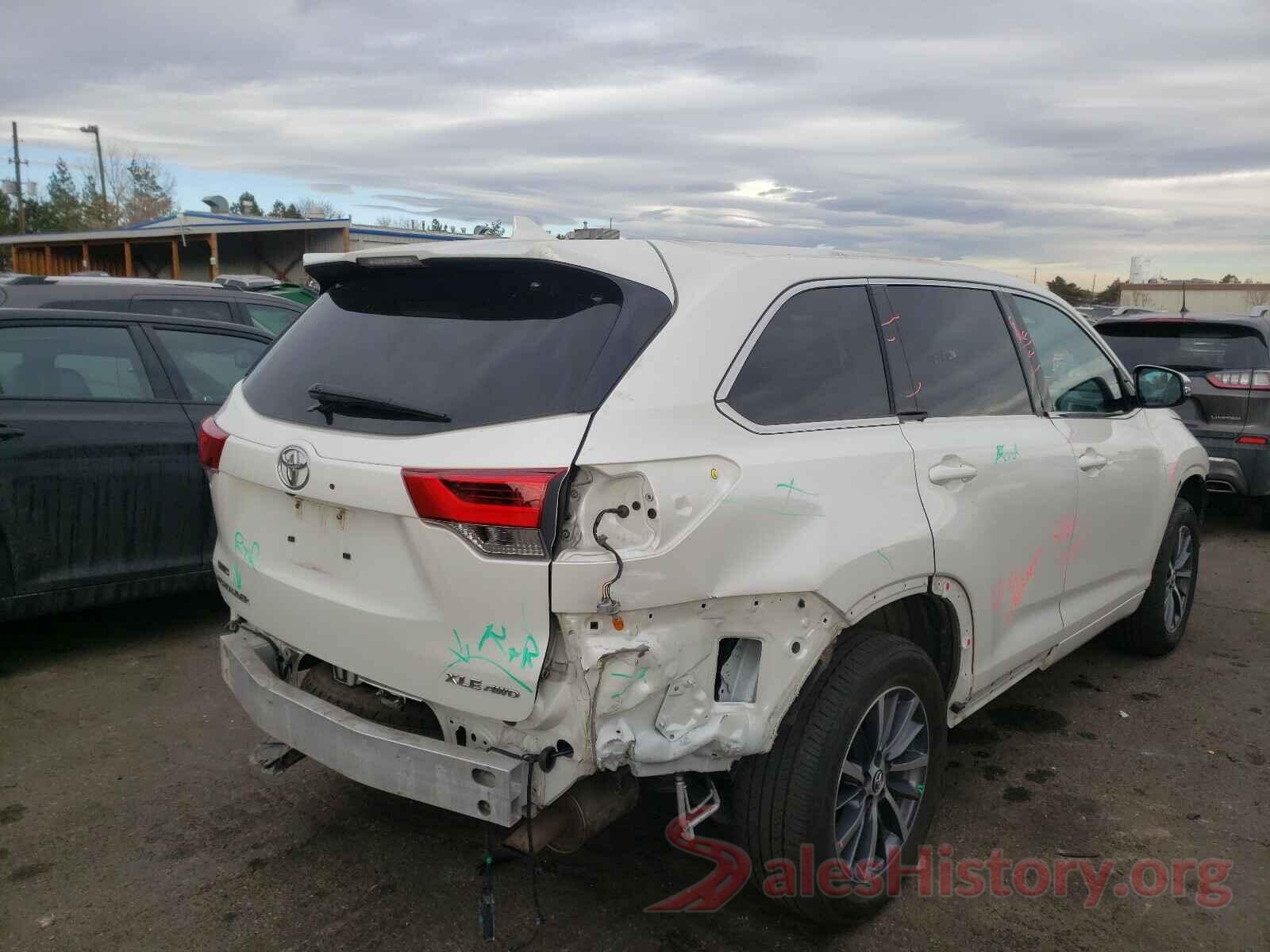 5TDJZRFH2JS552058 2018 TOYOTA HIGHLANDER