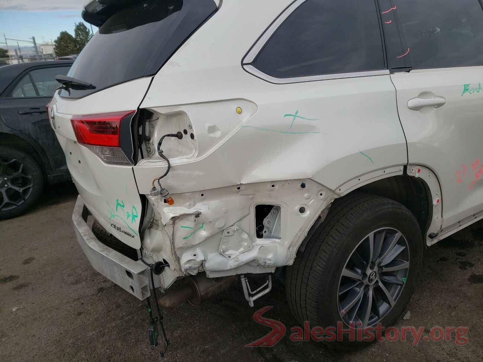 5TDJZRFH2JS552058 2018 TOYOTA HIGHLANDER