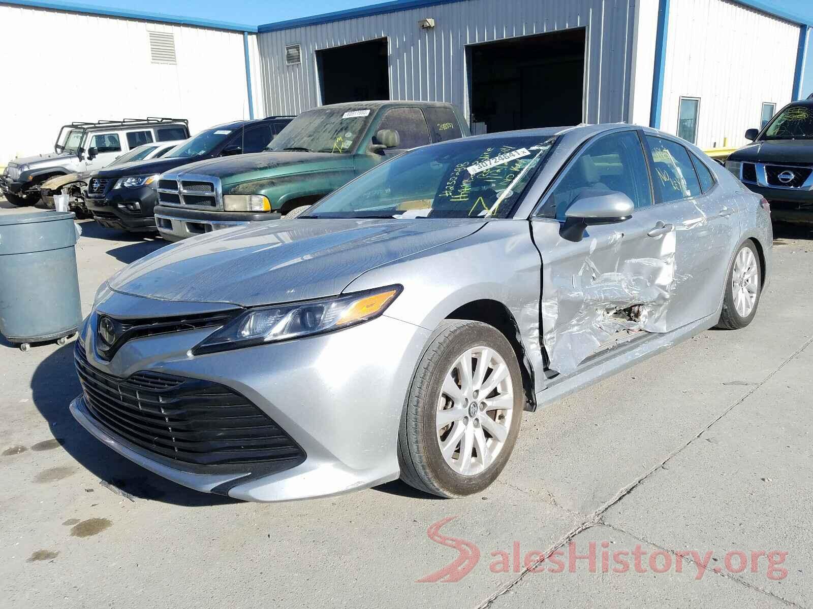 4T1B11HK3JU073385 2018 TOYOTA CAMRY