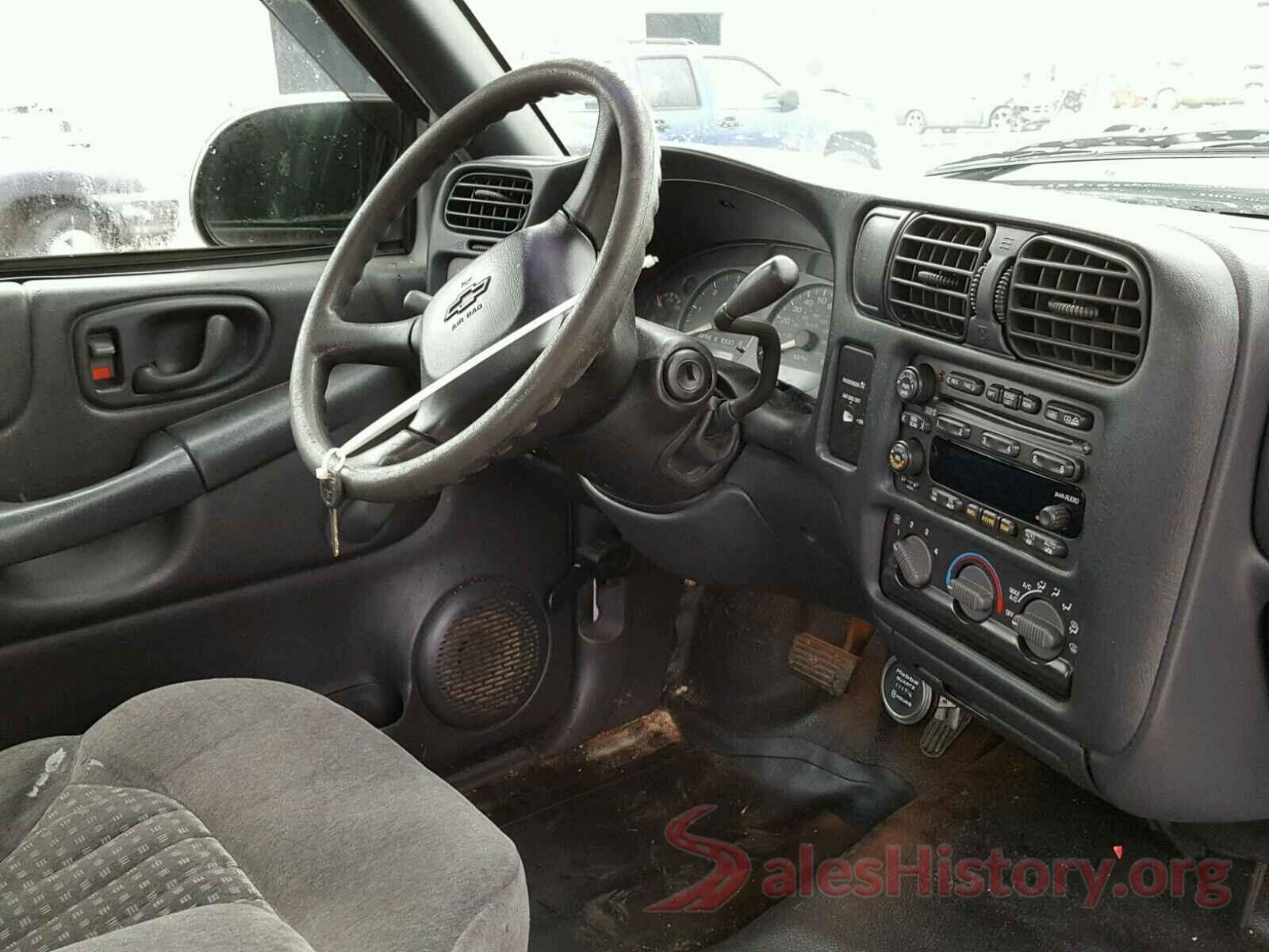 5NPD84LF9HH061198 2002 CHEVROLET S10