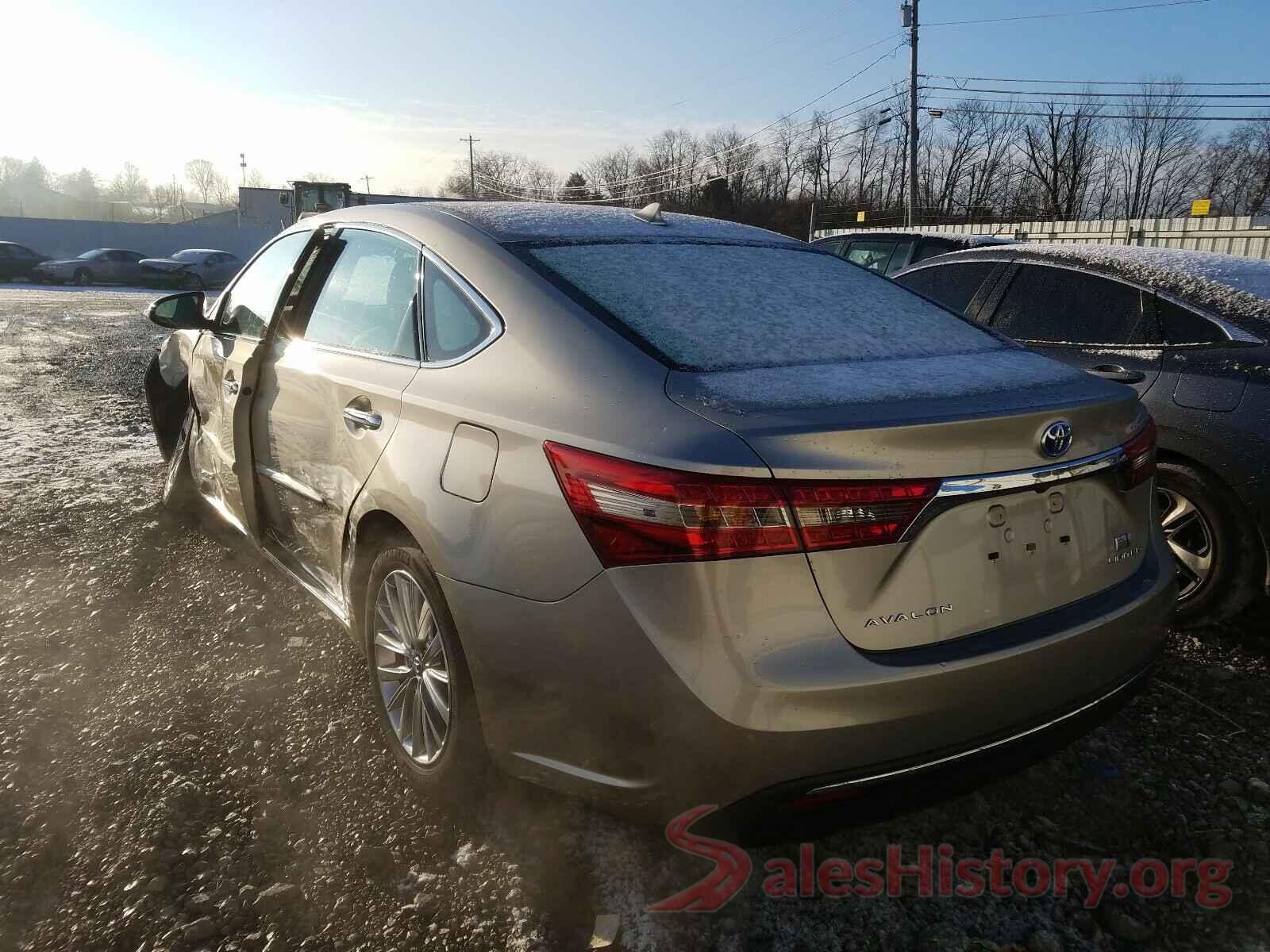 4T1BD1EB2JU061367 2018 TOYOTA AVALON