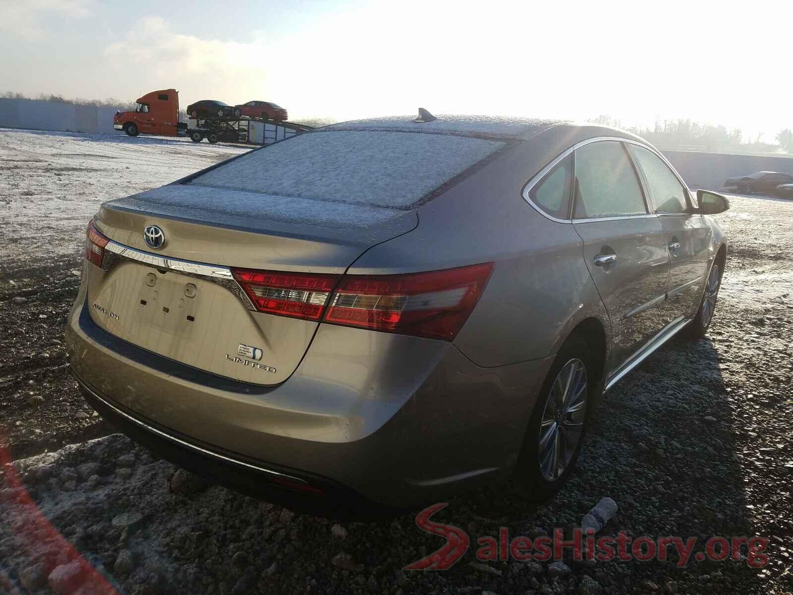 4T1BD1EB2JU061367 2018 TOYOTA AVALON