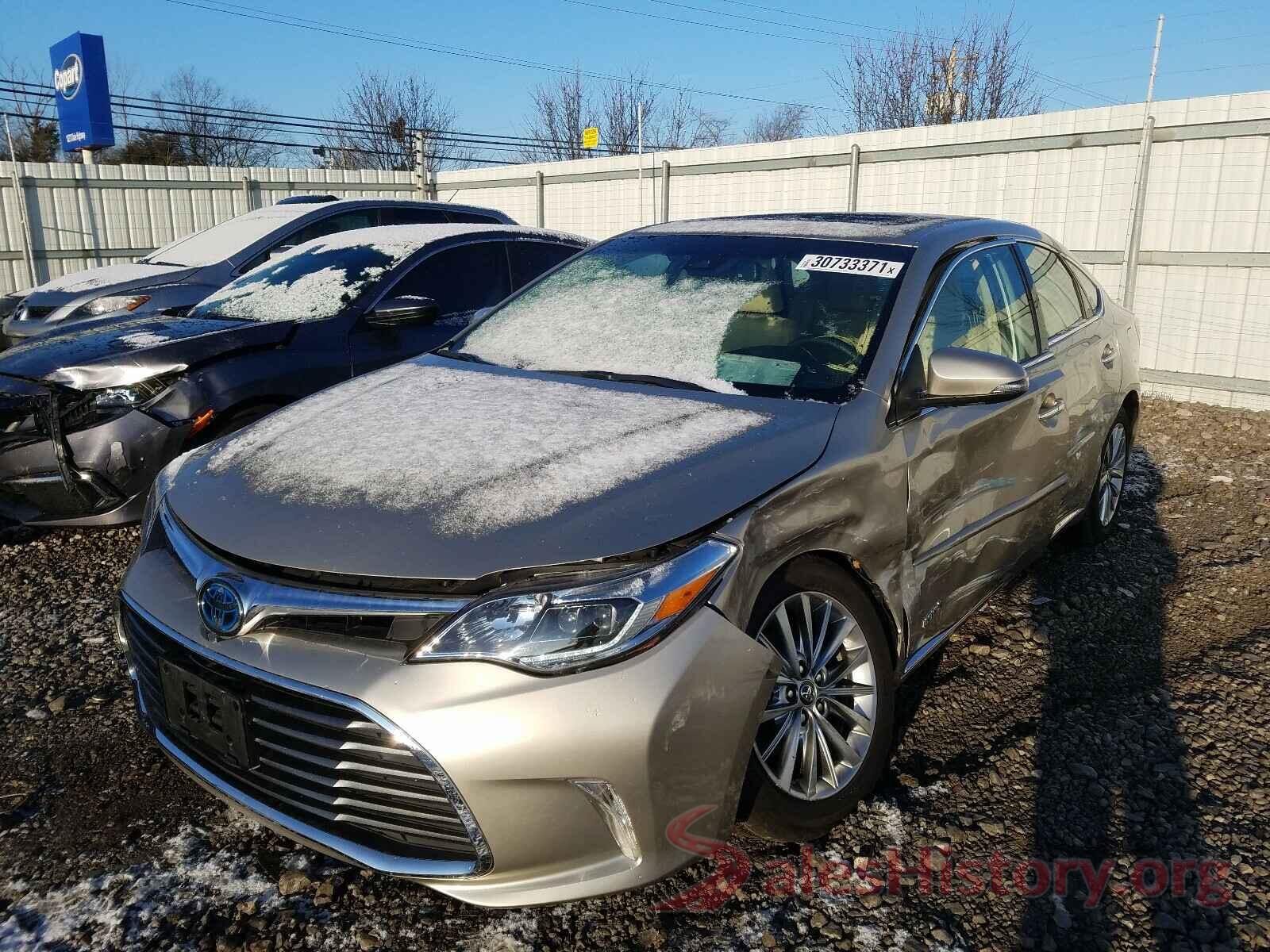 4T1BD1EB2JU061367 2018 TOYOTA AVALON