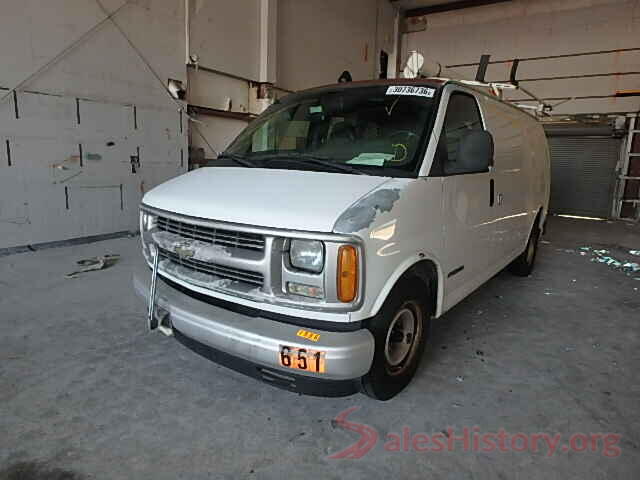 19XZE4F55NE000495 2000 CHEVROLET EXPRESS