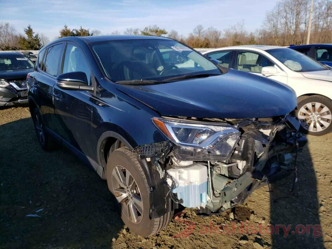 2T3RFREV0JW817710 2018 TOYOTA RAV4