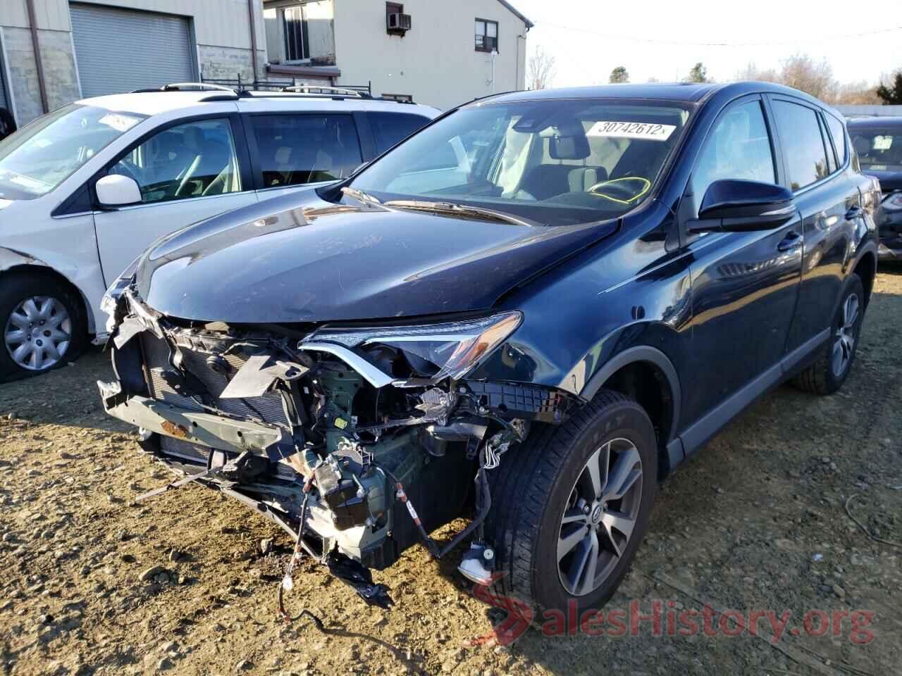 2T3RFREV0JW817710 2018 TOYOTA RAV4