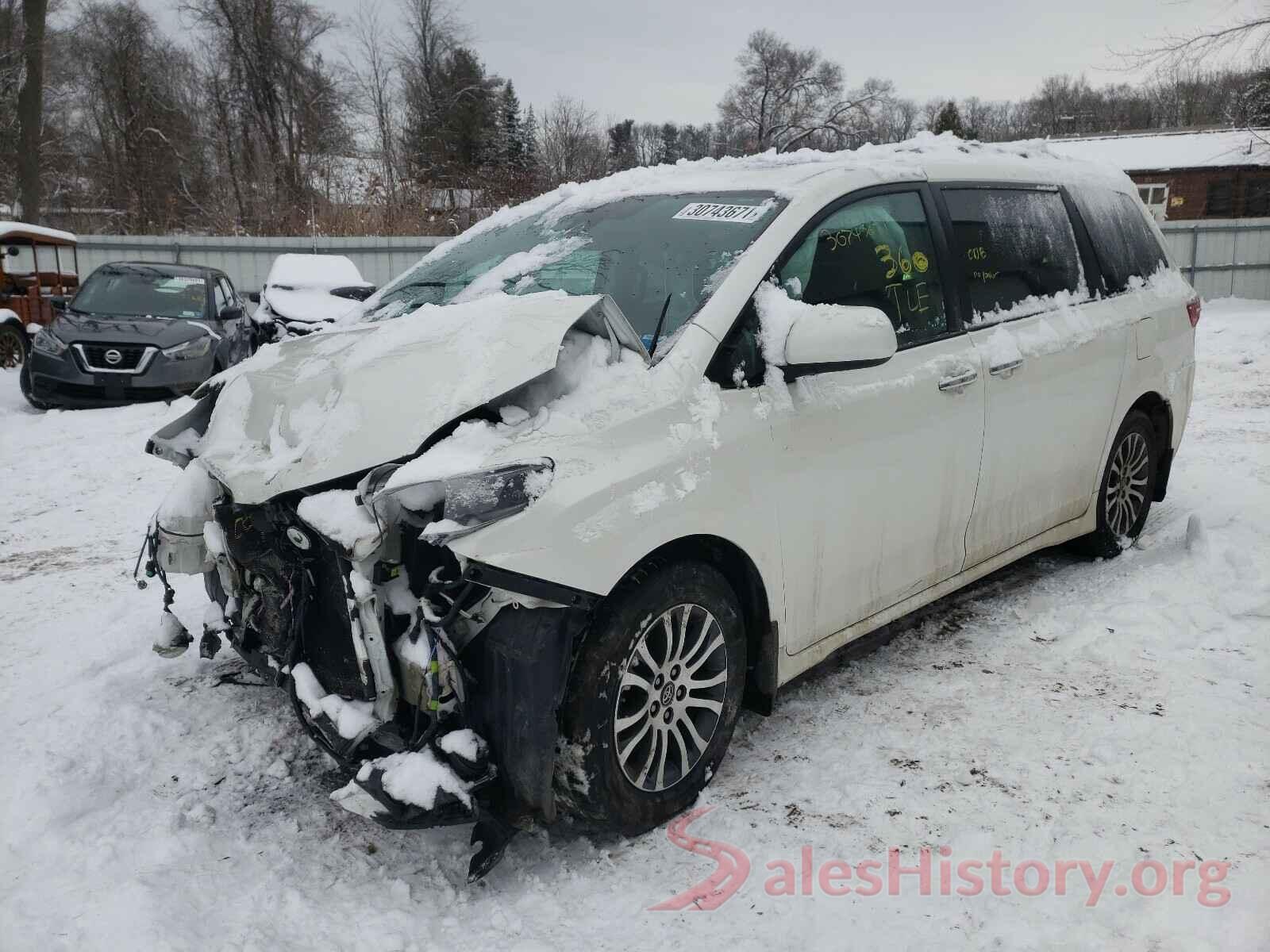 5TDYZ3DC2JS936439 2018 TOYOTA SIENNA