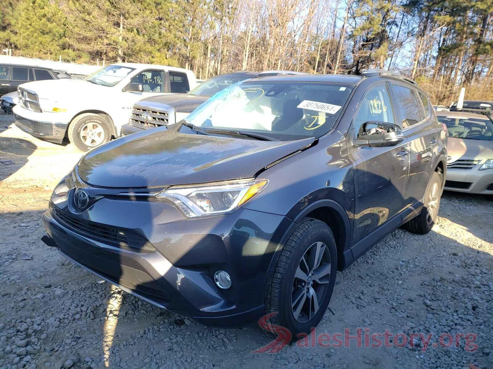 JTMWFREV7JJ752730 2018 TOYOTA RAV4