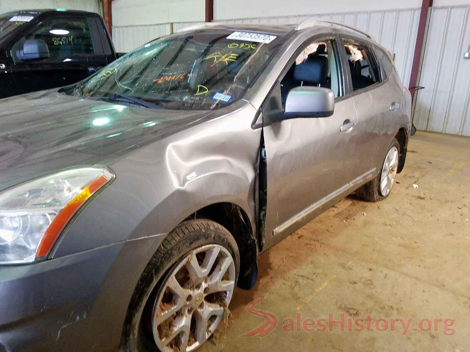 5YFBURHE2JP829502 2011 NISSAN ROGUE