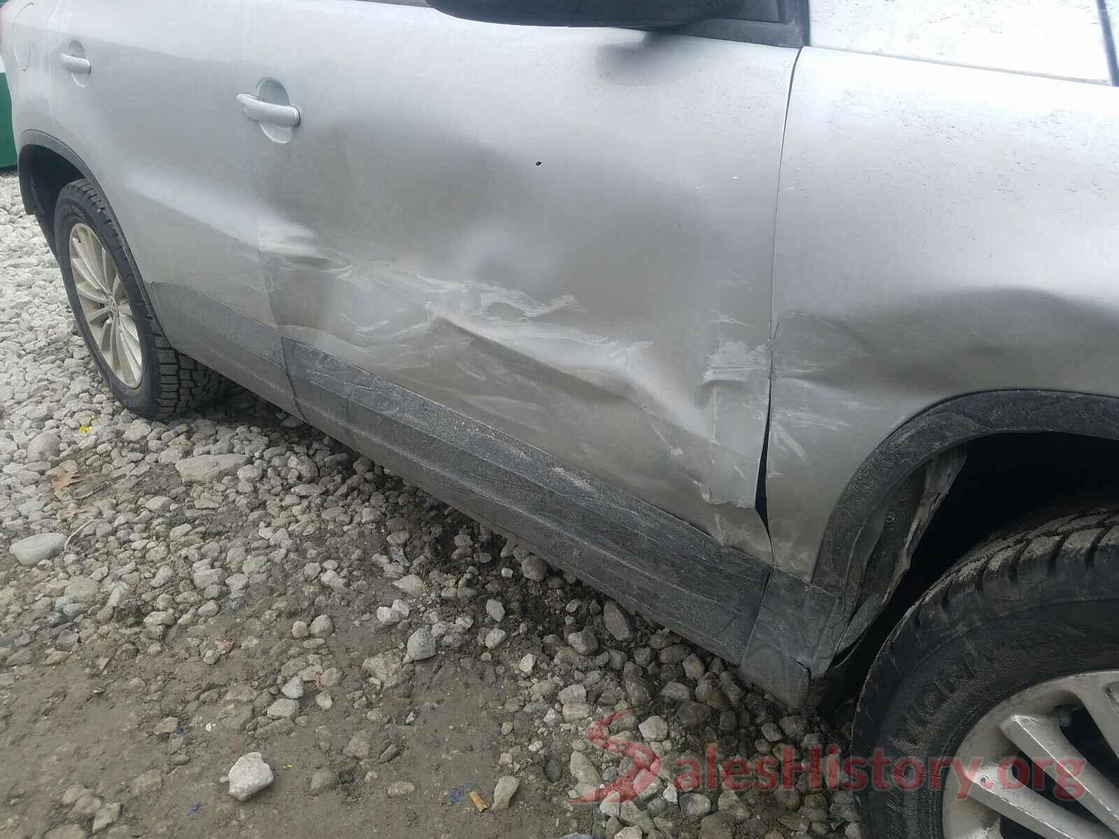 WVGBV7AX2HK050201 2017 VOLKSWAGEN TIGUAN