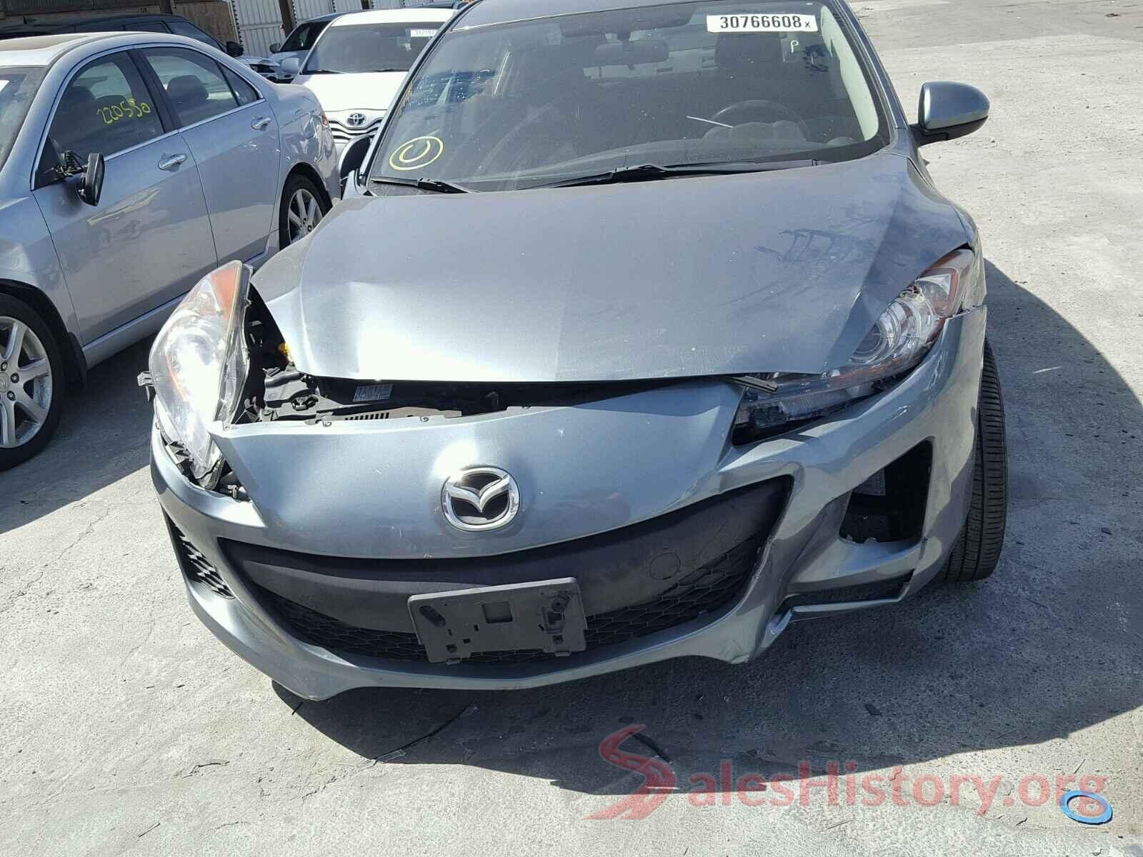 3VV3B7AX1JM025565 2013 MAZDA 3