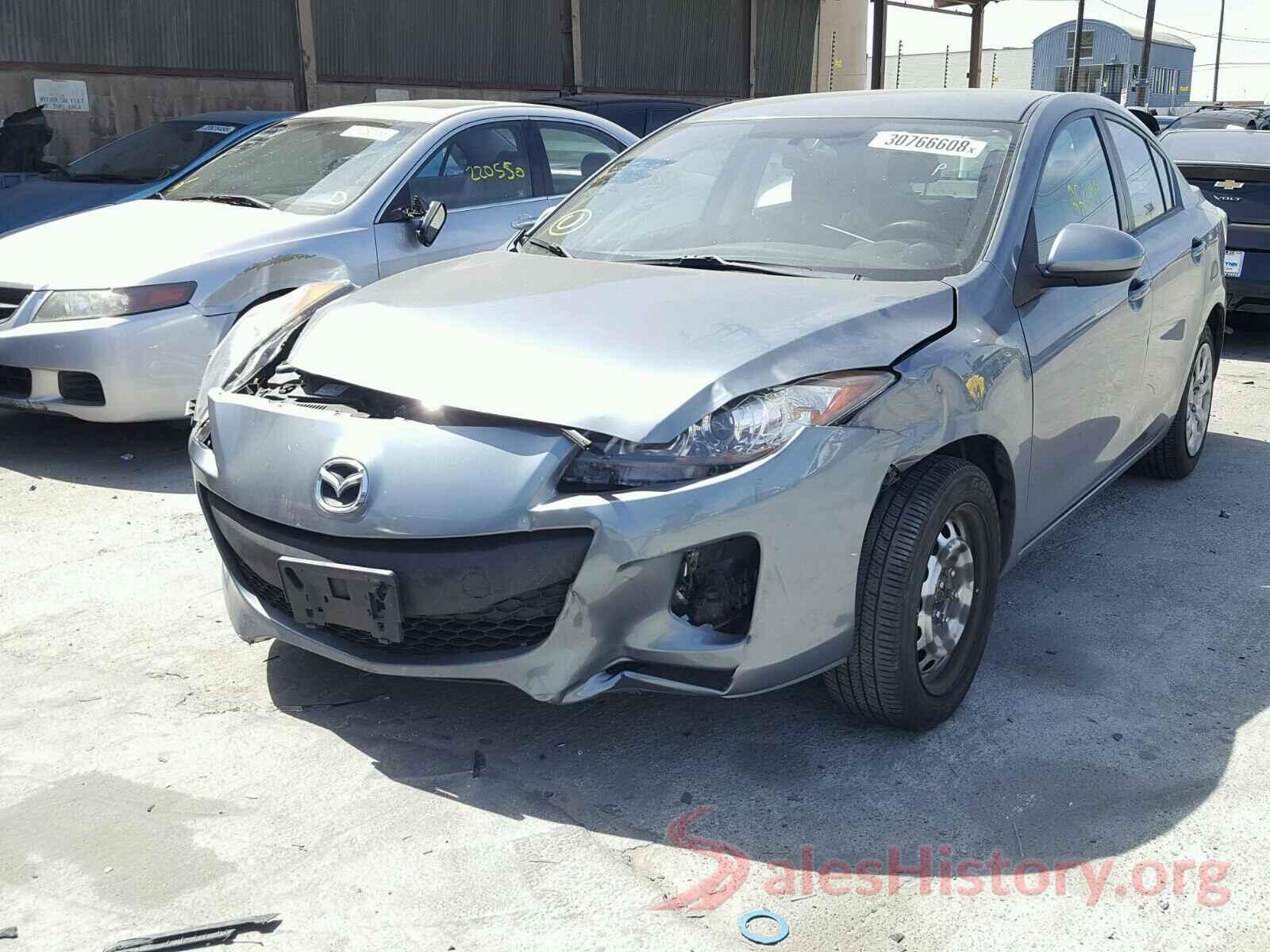 3VV3B7AX1JM025565 2013 MAZDA 3