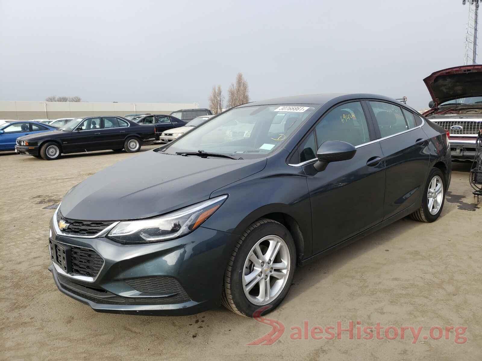 KM8J33A40LU275276 2018 CHEVROLET CRUZE