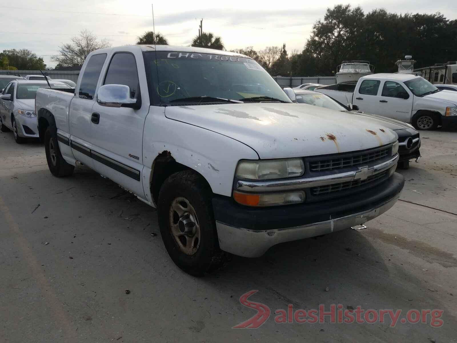 JTMBFREV6JJ217886 2000 CHEVROLET SILVERADO