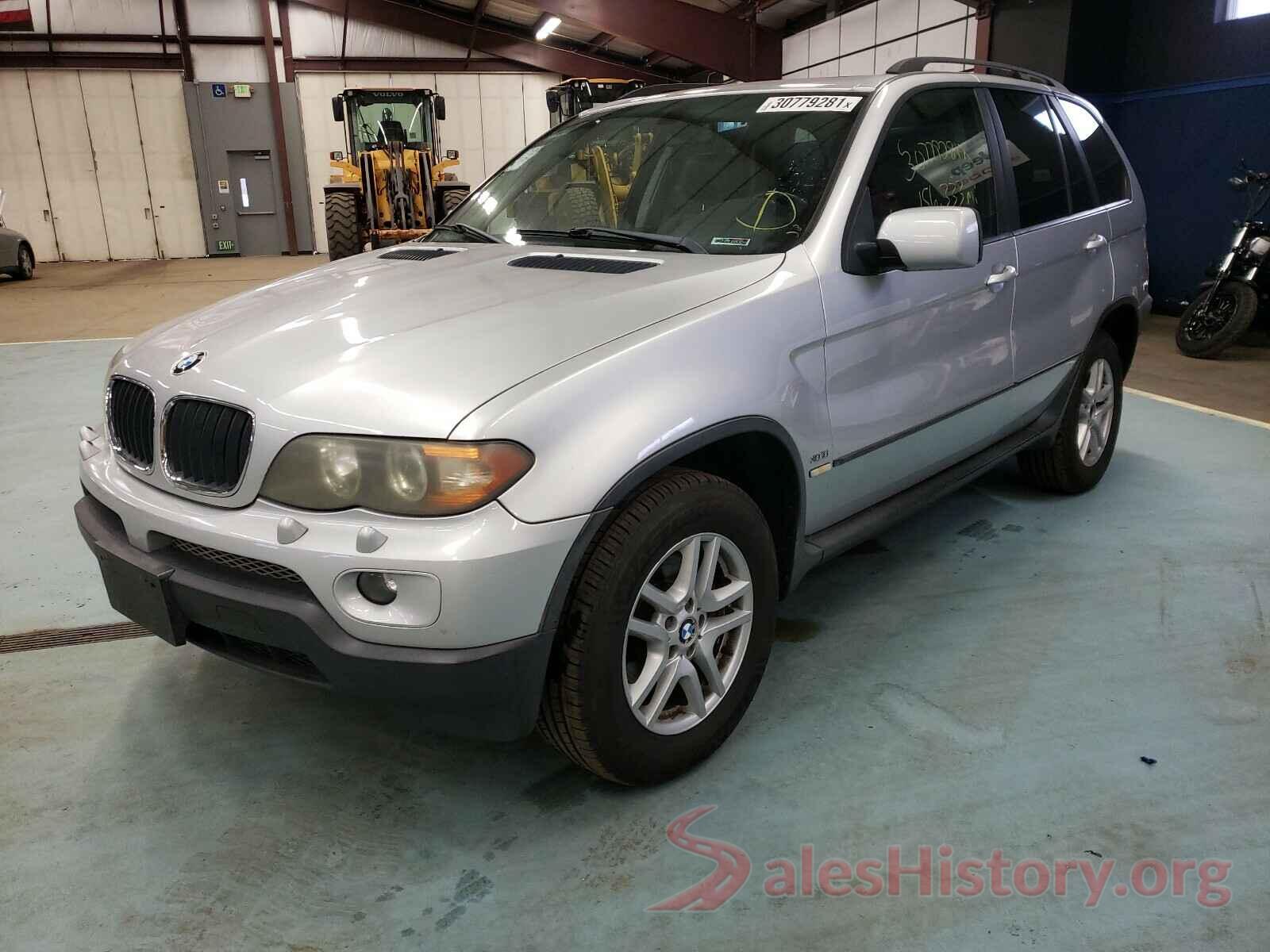 2C3CDZJG7KH557587 2004 BMW X5