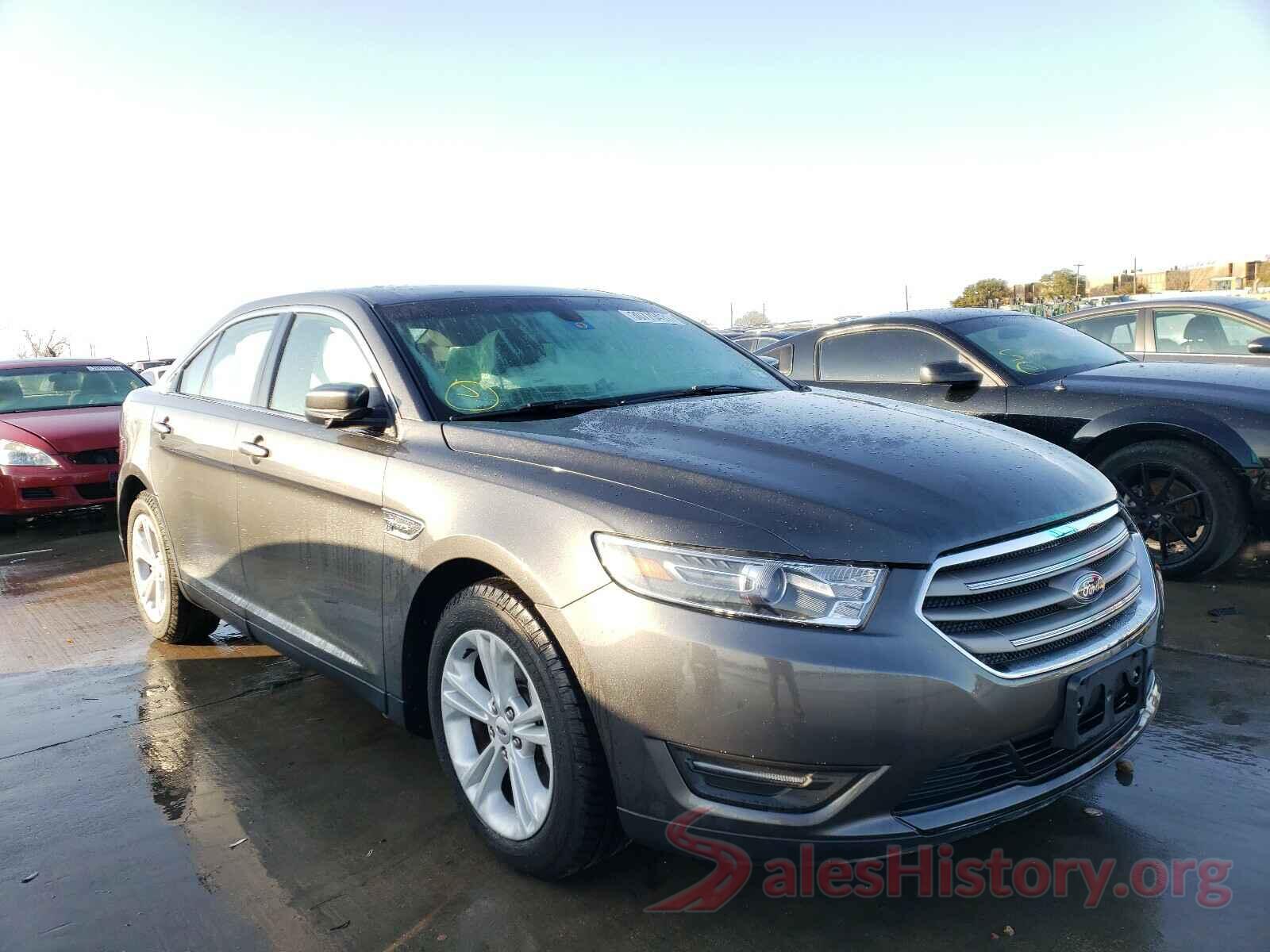 1FAHP2E8XJG101098 2018 FORD TAURUS