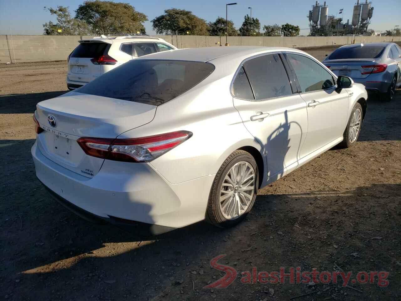 4T1B21HK7JU005328 2018 TOYOTA CAMRY