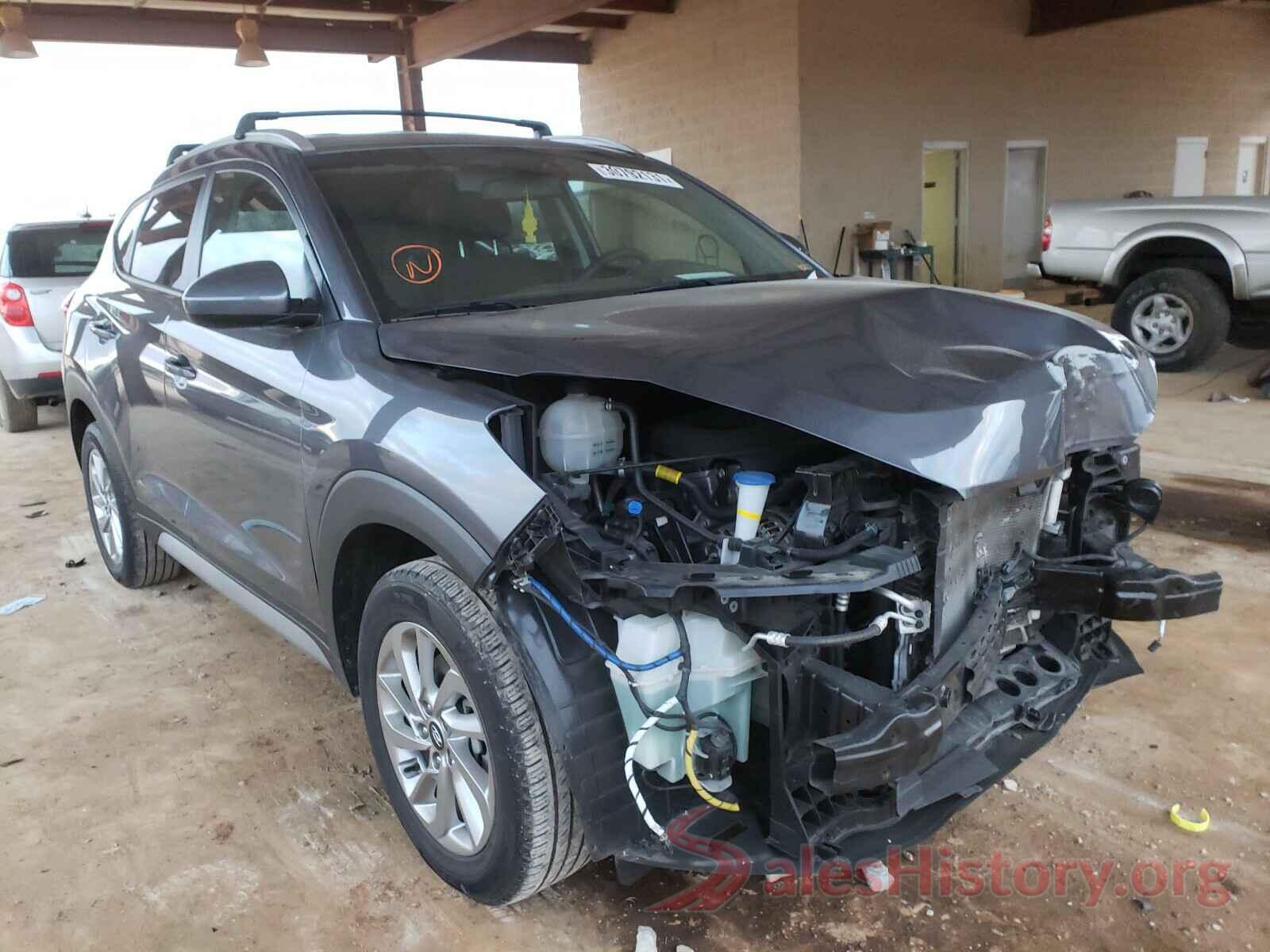 KM8J33A42JU640666 2018 HYUNDAI TUCSON