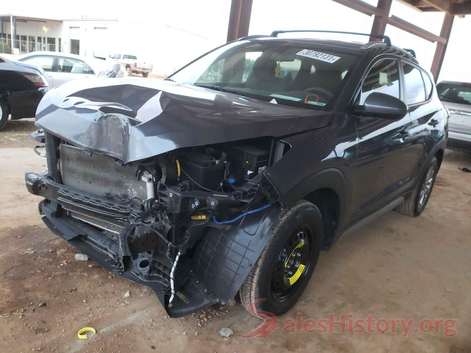 KM8J33A42JU640666 2018 HYUNDAI TUCSON