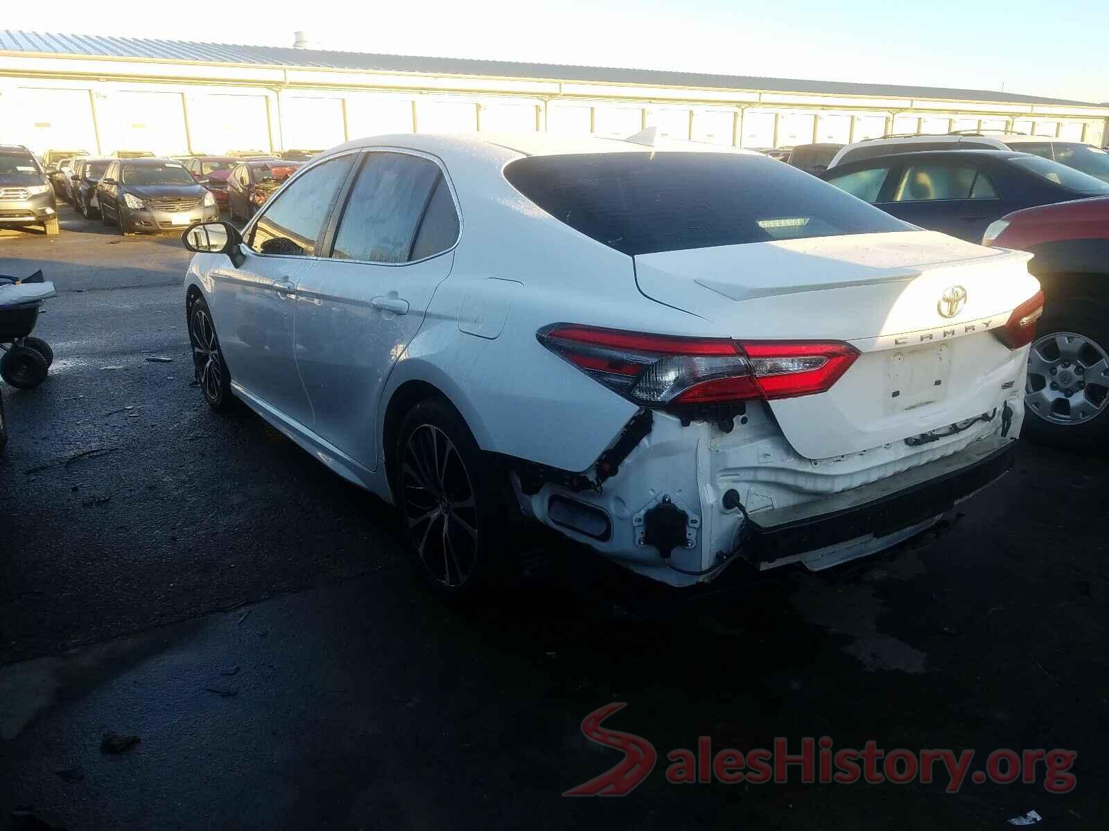 4T1B11HK0JU659316 2018 TOYOTA CAMRY