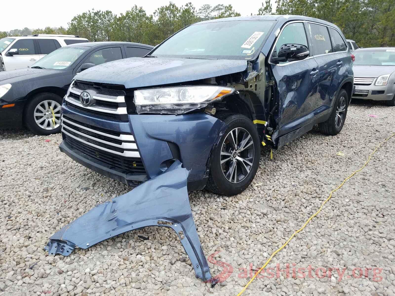 5TDZARFH5KS060247 2019 TOYOTA HIGHLANDER