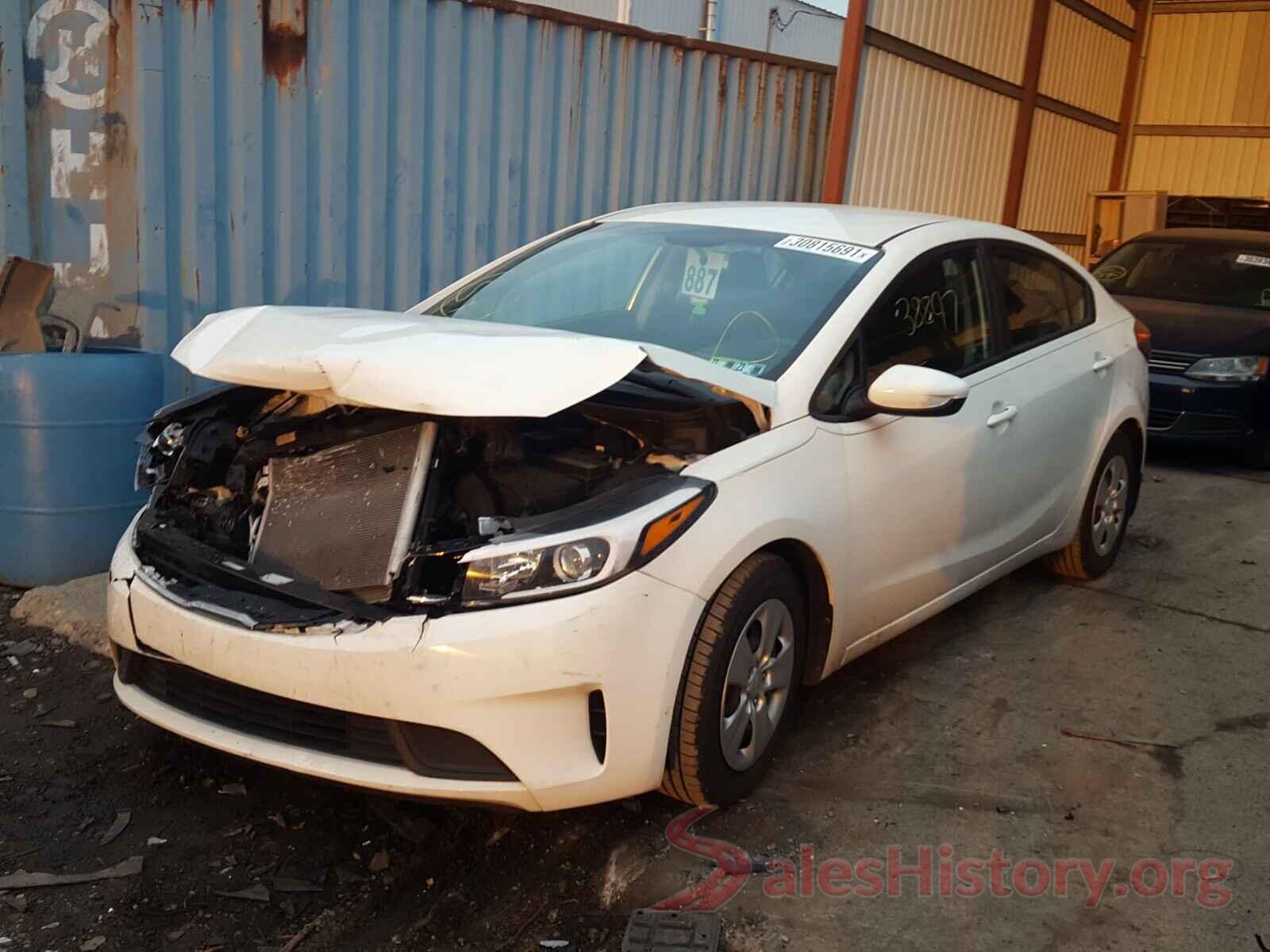 3KPFK4A75HE049303 2017 KIA FORTE