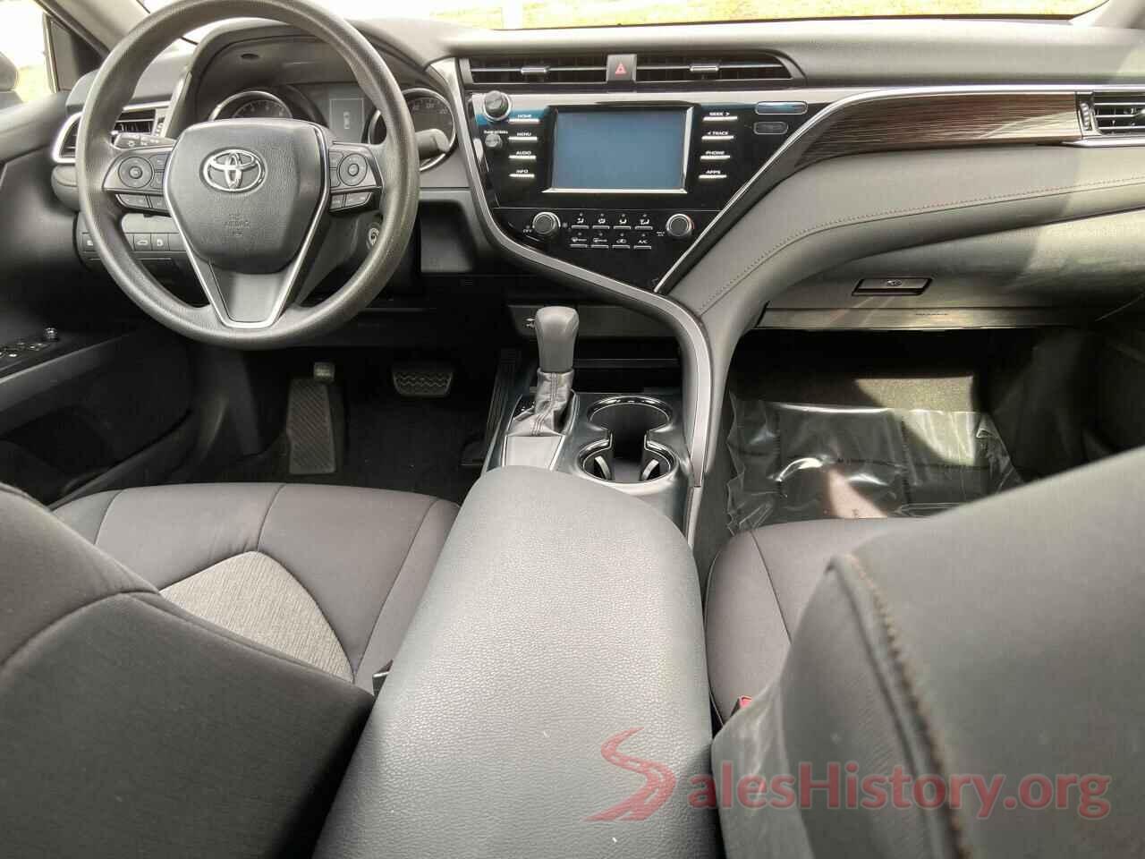 4T1B11HK7JU077617 2018 TOYOTA CAMRY