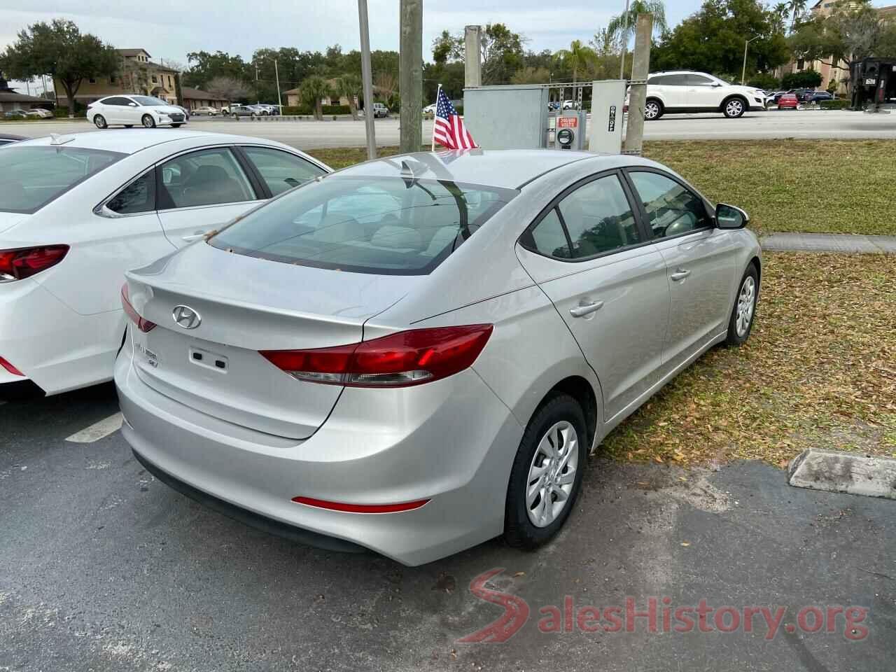 5NPD74LF8HH211062 2017 HYUNDAI ELANTRA