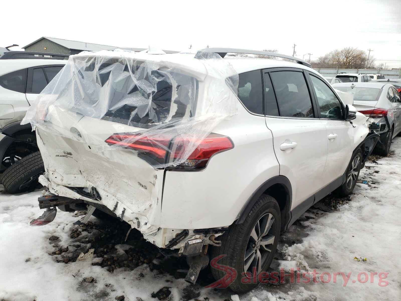 2T3RFREVXJW807833 2018 TOYOTA RAV4