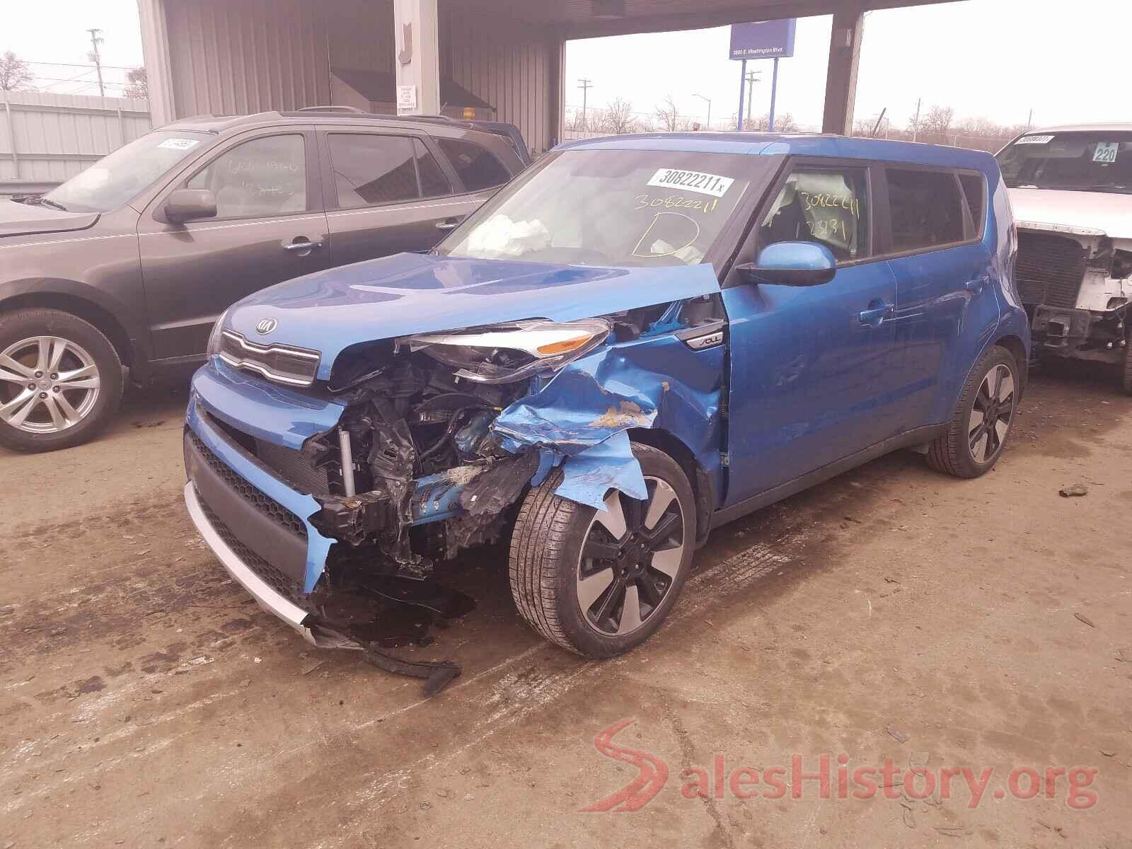 KNDJP3A54J7555327 2018 KIA SOUL