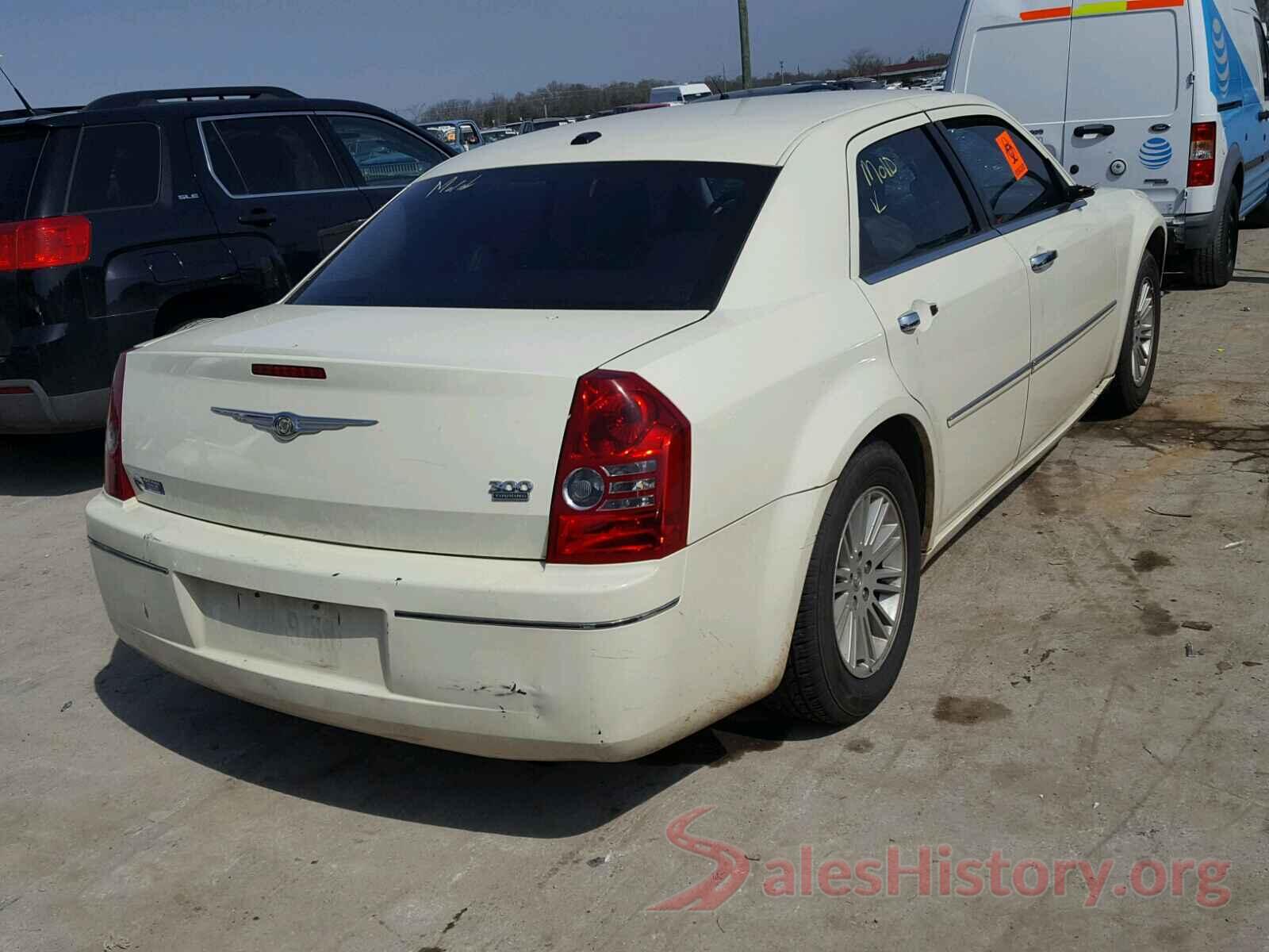 1FMCU9J9XHUE31643 2010 CHRYSLER 300