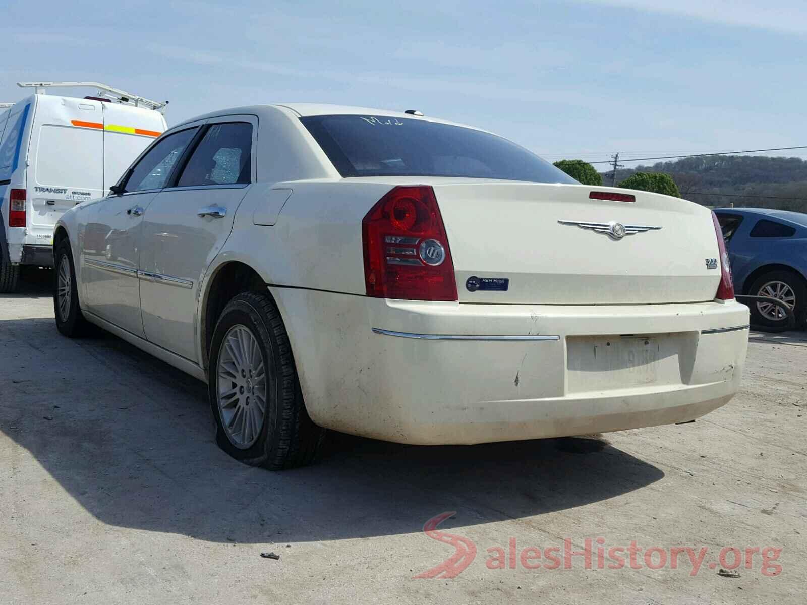 1FMCU9J9XHUE31643 2010 CHRYSLER 300