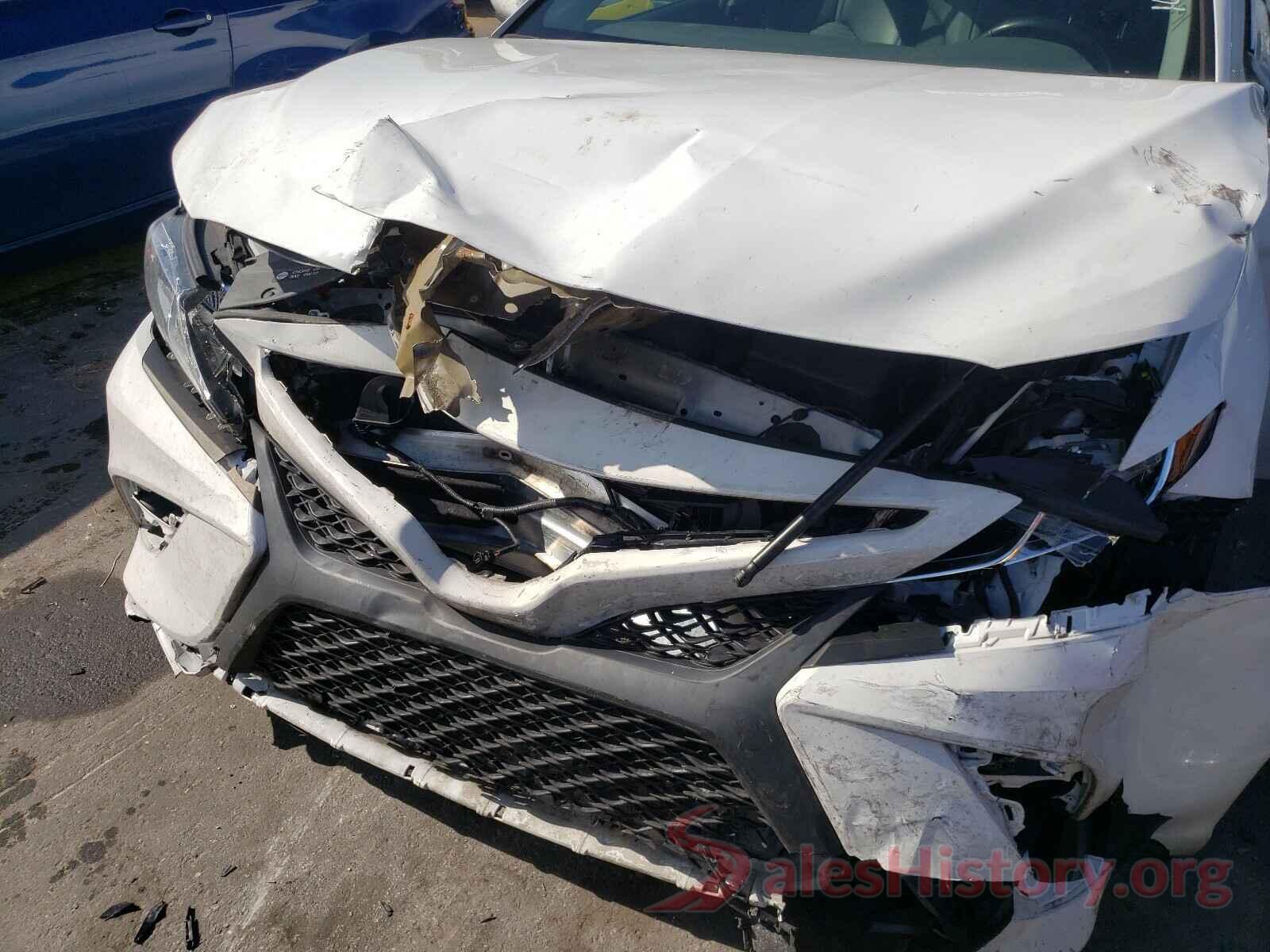 4T1B11HK0JU131680 2018 TOYOTA CAMRY