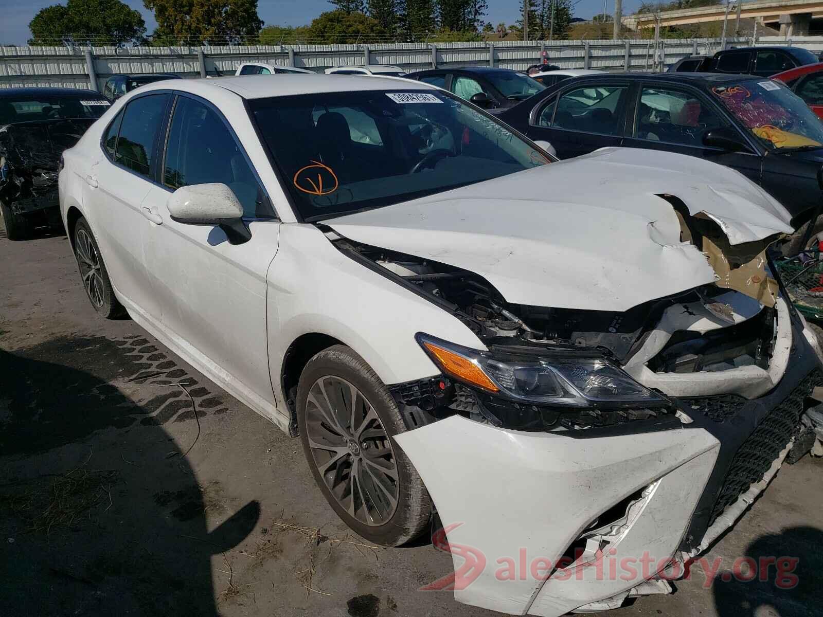 4T1B11HK0JU131680 2018 TOYOTA CAMRY