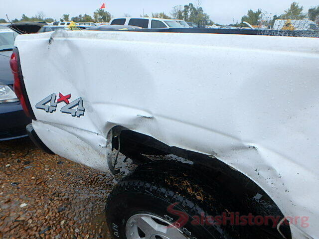 3KPFK4A72HE129643 2004 CHEVROLET SILVERADO