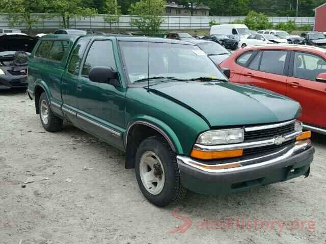 4T1B11HK3JU024574 1998 CHEVROLET S10