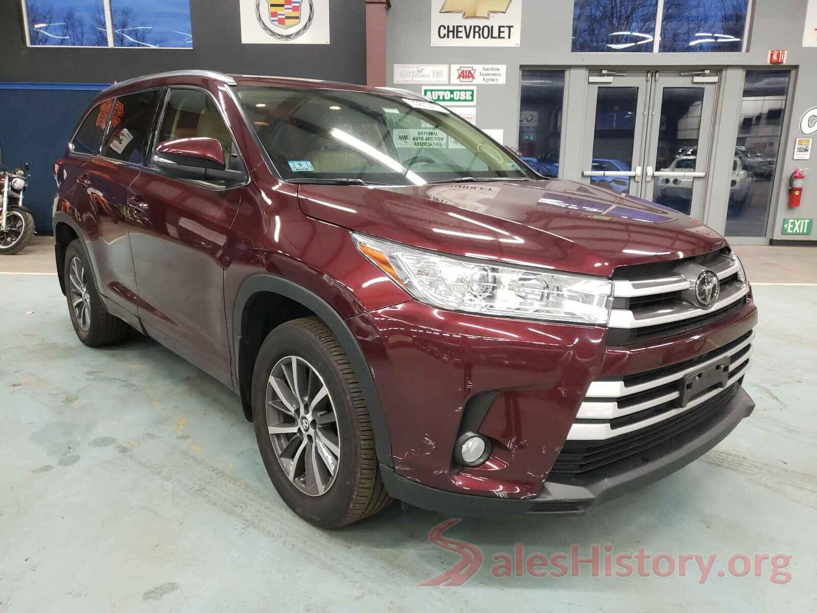 5TDJZRFHXJS889805 2018 TOYOTA HIGHLANDER