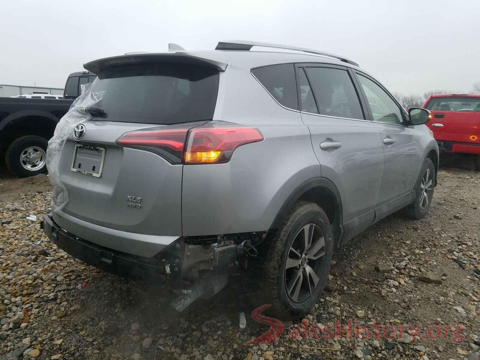 JTMRFREV3JD257453 2018 TOYOTA RAV4