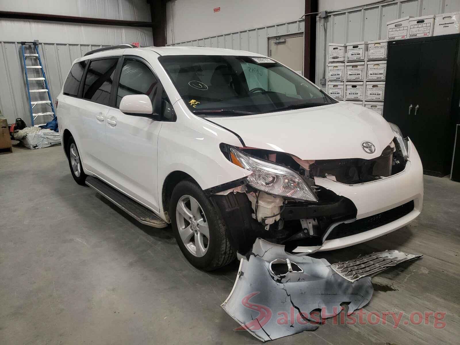 5TDKK3DC2GS701963 2016 TOYOTA SIENNA