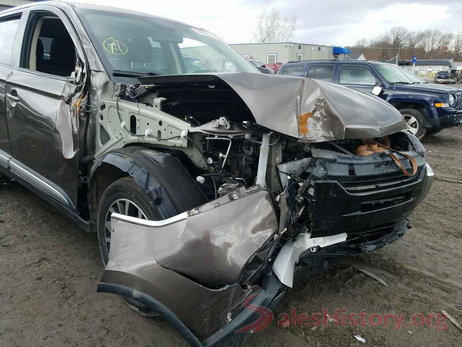 JA4AZ2A38JZ005307 2018 MITSUBISHI OUTLANDER