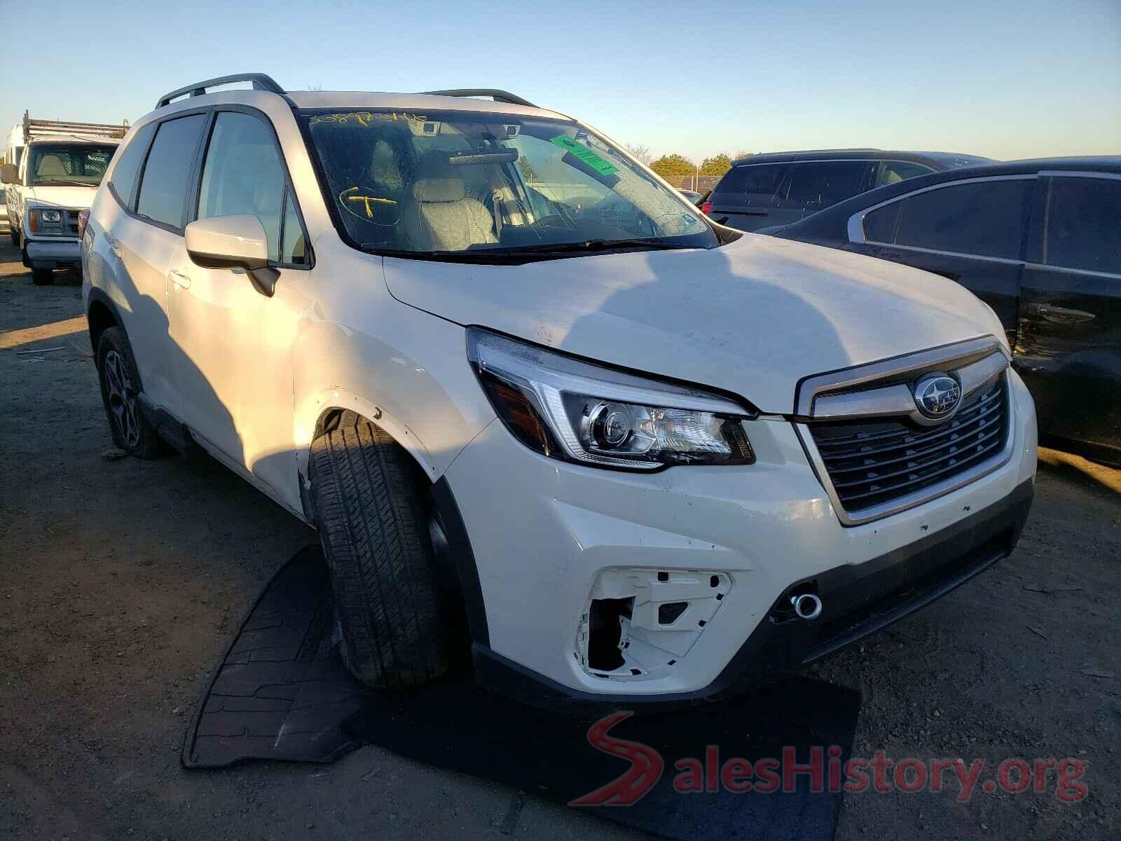 JF2SKAJC3LH463923 2020 SUBARU FORESTER