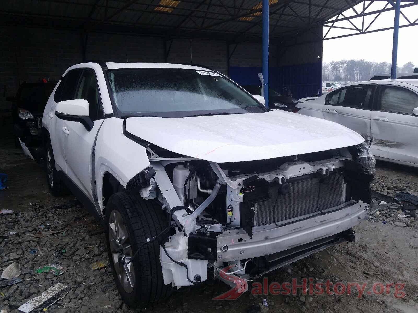 JTMC1RFV6KD015230 2019 TOYOTA RAV4