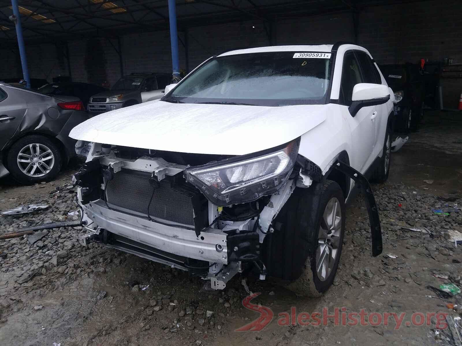 JTMC1RFV6KD015230 2019 TOYOTA RAV4