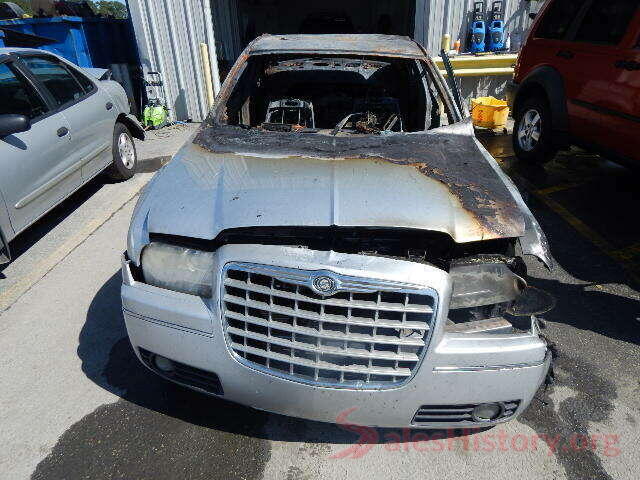 1FTYR2CGXJKA19819 2005 CHRYSLER 300